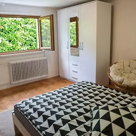 Lejlighed Mediterranean Family Design *